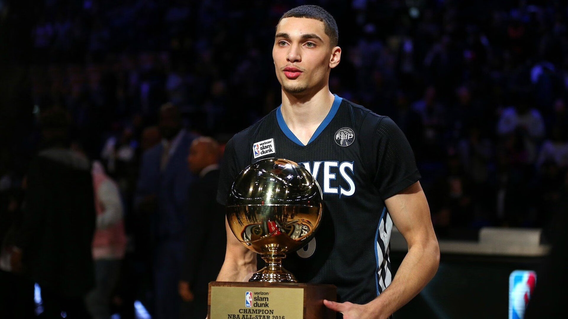 勇士横扫开拓者,当欧文用节奏为胜利写下诗篇