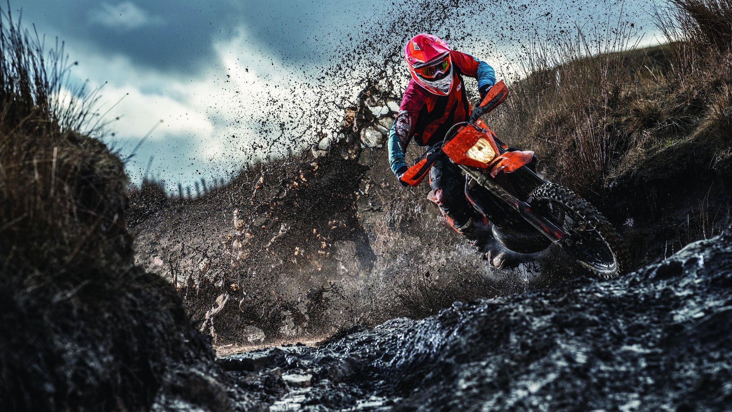 狂胜与接管，跨越万里的胜利叙事